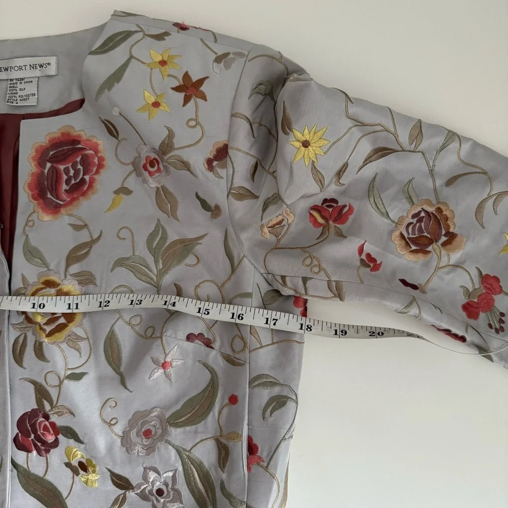 Newport‎ News Silk Embroidered Floral Cropped Jacket Gray Multicolor 4